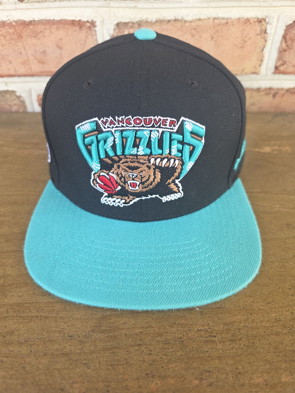 Vancouver Grizzlies Snapback Cap in Teal and Black